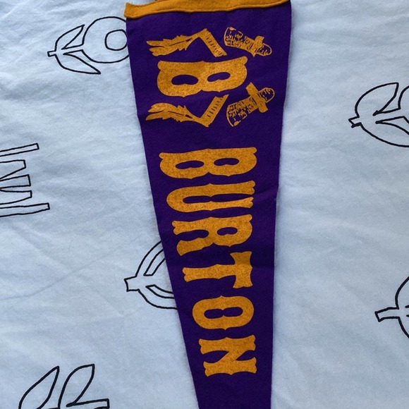 Burton Original Oxford Pennant - Picture 2 of 4